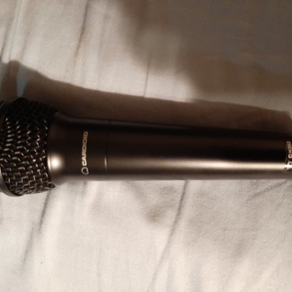 Peavey PVi100 1/4 Cardioid Dynamic Microphone with 1/4” XLR Cable and HTDZ mic - Picture 3 of 12